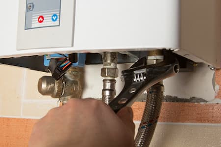 Traditional Or Tankless: Which Water Heater Is Right For Your St. Louis Home?